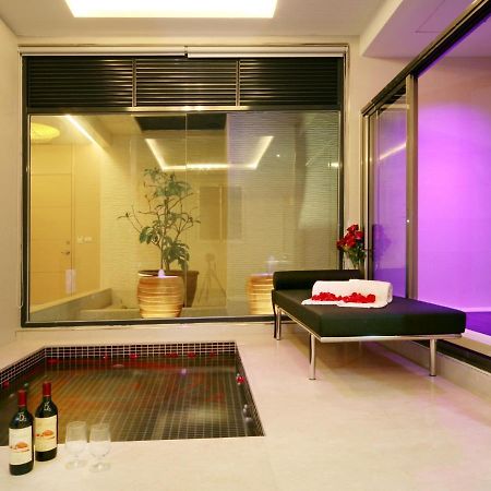 Spring Young Motel Fengyuan Luaran gambar