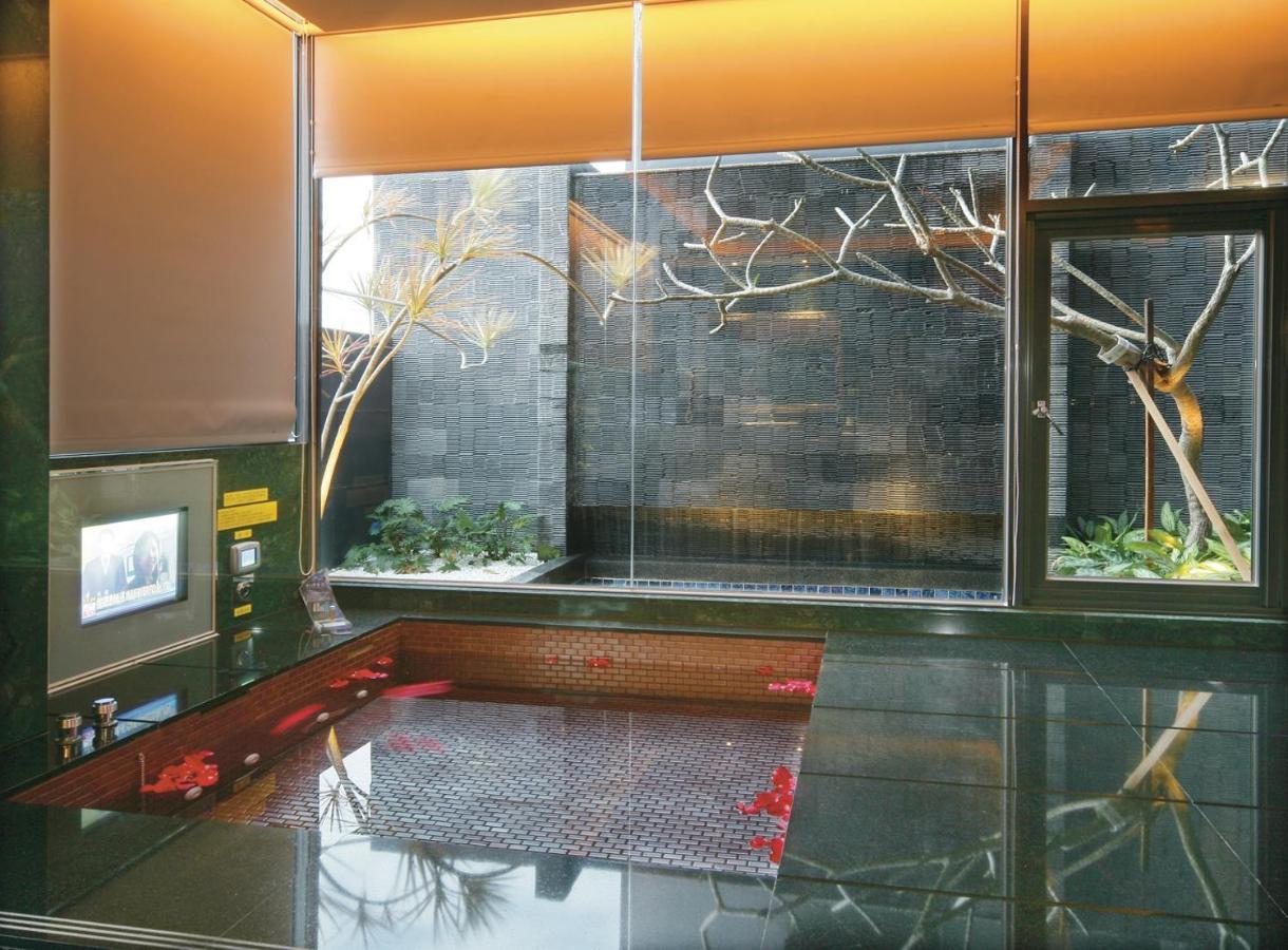 Spring Young Motel Fengyuan Luaran gambar