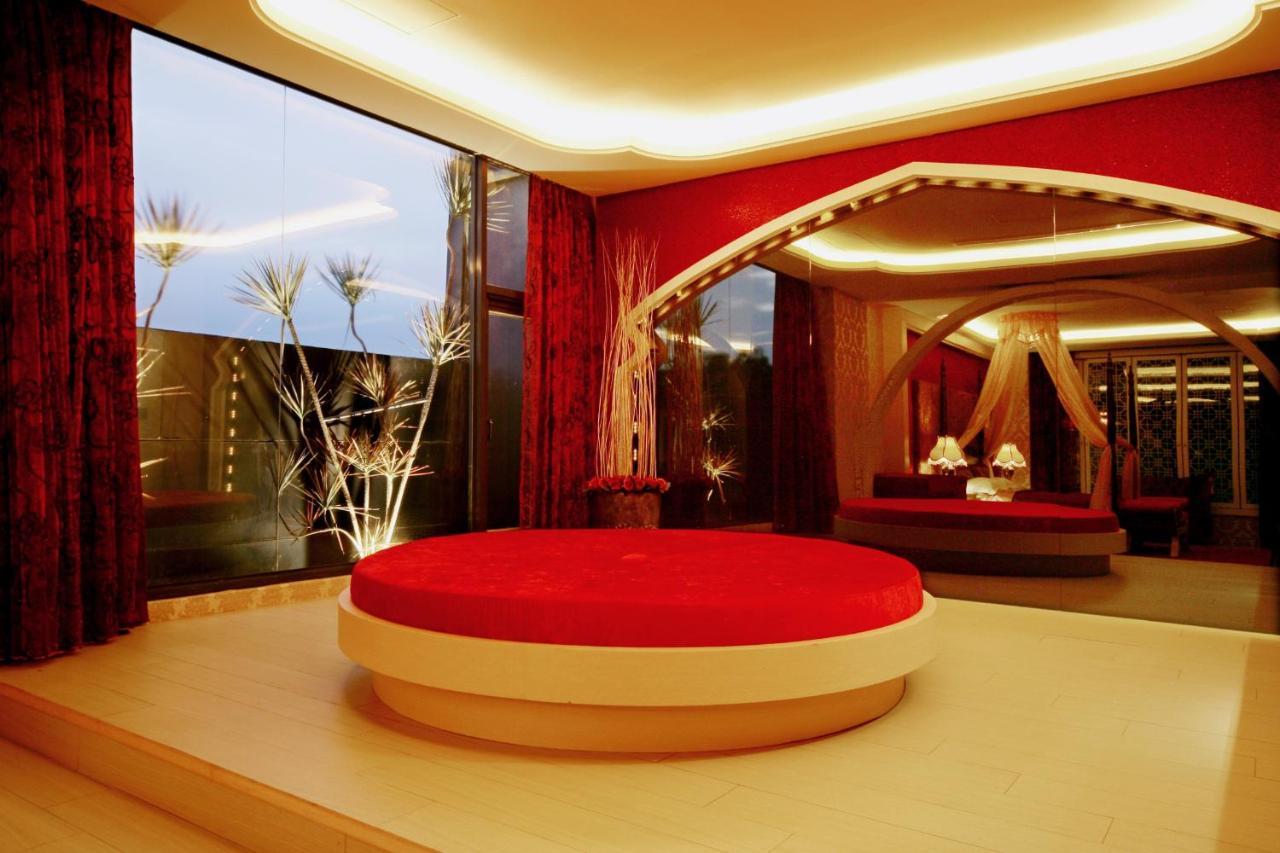 Spring Young Motel Fengyuan Luaran gambar