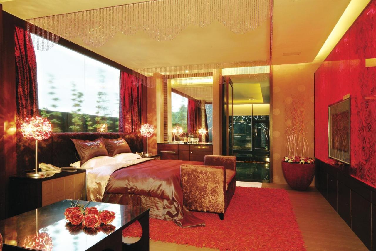 Spring Young Motel Fengyuan Luaran gambar