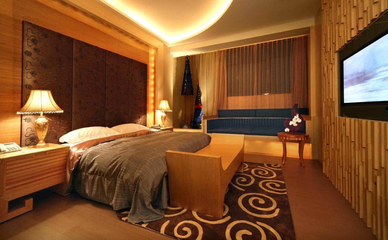 Spring Young Motel Fengyuan Luaran gambar