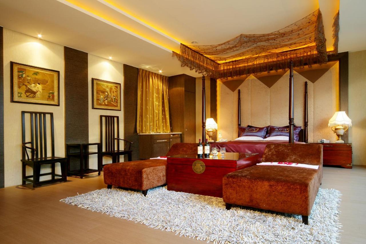 Spring Young Motel Fengyuan Luaran gambar