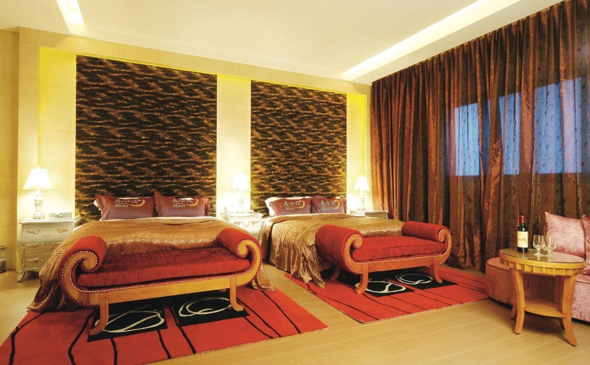 Spring Young Motel Fengyuan Luaran gambar