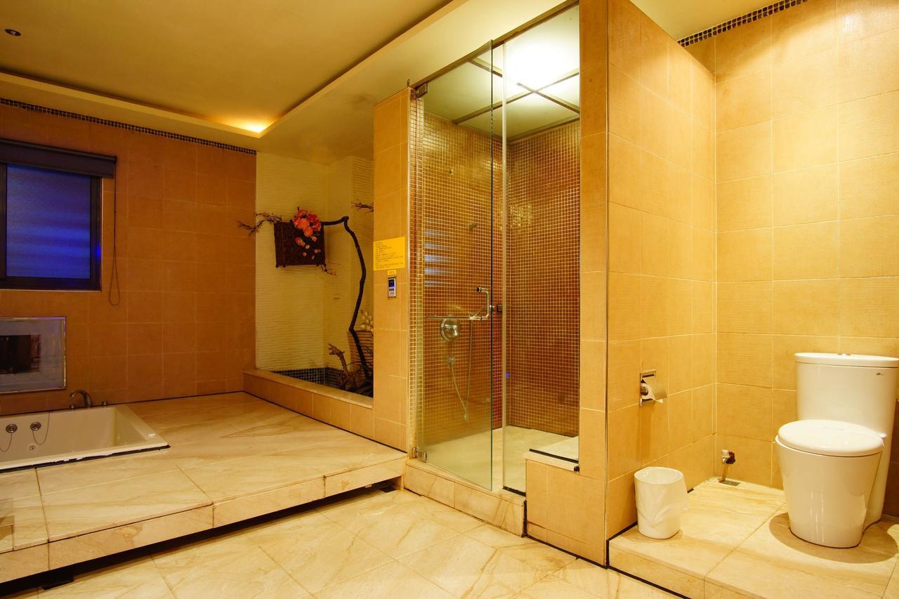 Spring Young Motel Fengyuan Luaran gambar