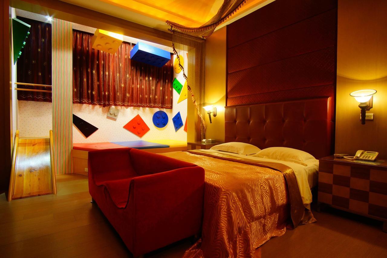 Spring Young Motel Fengyuan Luaran gambar